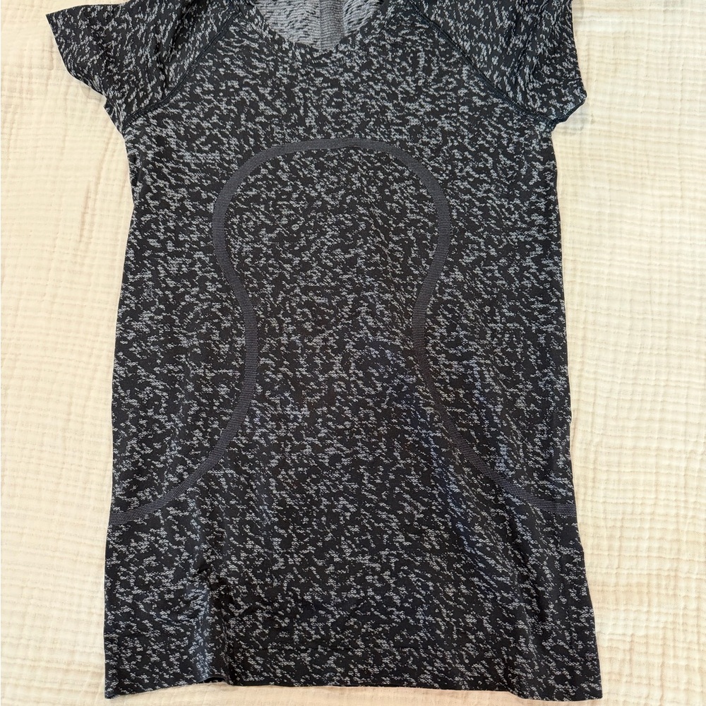 Lulu Women's Swiftly Tech Top